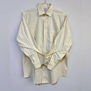 Brooks Brothers Regular Fit Dress Shirt. Pristine. Size L